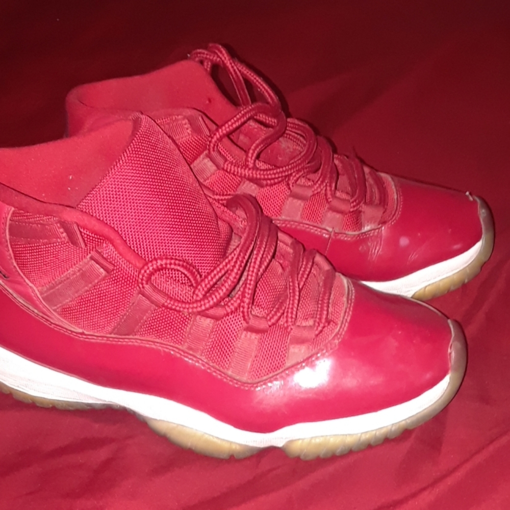 Jordan 11s